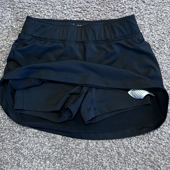 Girls Prince black tennis Skorts. Size small (8-9) - Picture 4 of 5